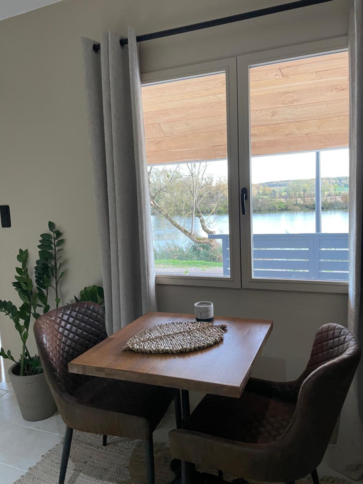 Maison Au Bord De L'Eau Les Roches Rochefort-sur-Nenon Bagian luar foto